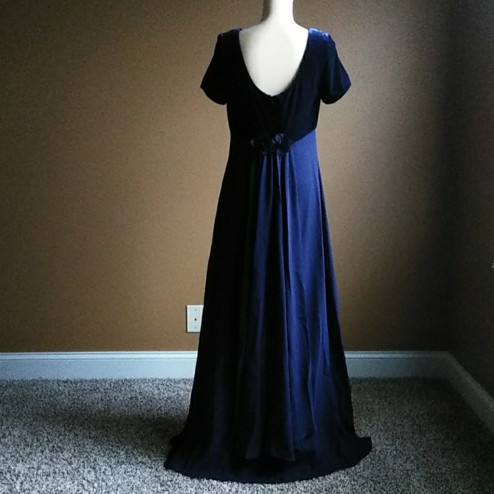 Size 10 Navy Blue Formal Dress by Arianna